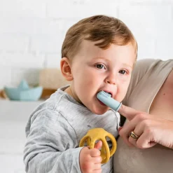 Lot de 2 brosses à dents à doigt ocre et rose + étui de protection