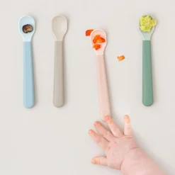 Lot de 3 cuillères bébé Easy-grip vert
