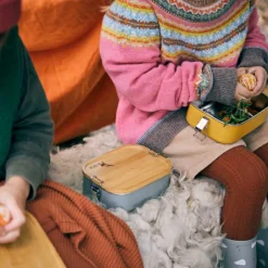 Lunch box amber gold