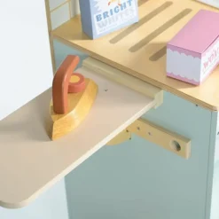 Machine à laver avec accessoires en bois