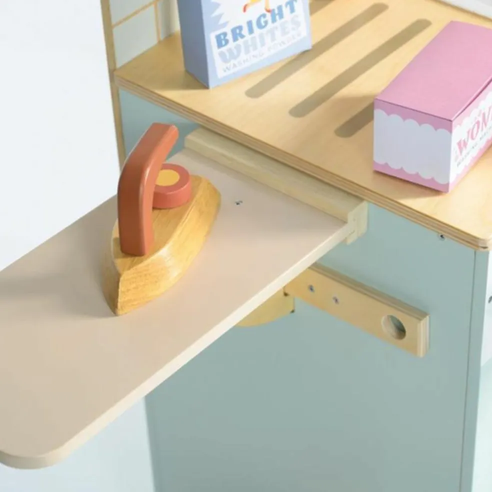 Machine à laver avec accessoires en bois