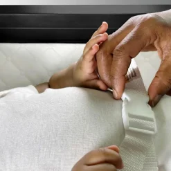 Matelas à langer à rebords