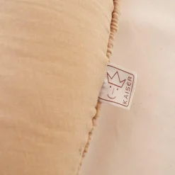 Nid d'ange en mousseline avec peau d'agneau latté