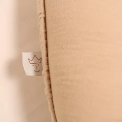 Nid d'ange en mousseline avec peau d'agneau latté