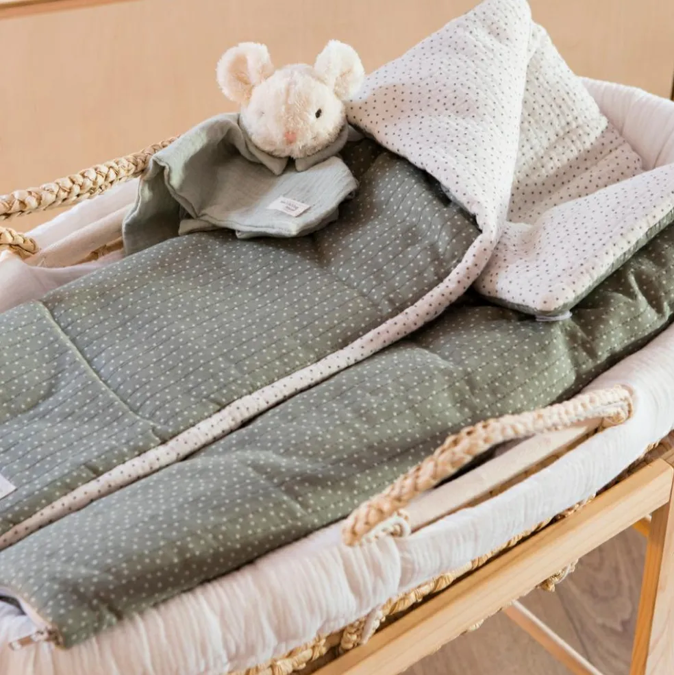 Nid d'ange et couverture à pois Poppy Mousse