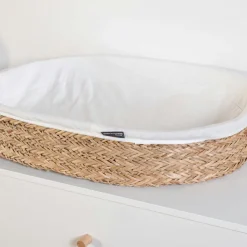 Panier à langer en jonc tressé avec matelas (70 x 50 cm)