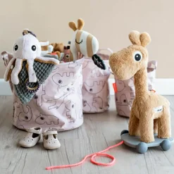 Peluche d'activités vibrante à suspendre Jelly Rose