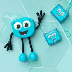 Personnage Blair bleu et 2 cubes lumineux