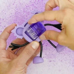 Personnage Lila violet et 2 cubes lumineux