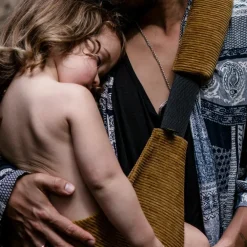 Porte bébé enfant en velours côtelé Gold Rib