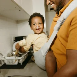 Porte bébé enfant Upsie Sling Pearl Grey