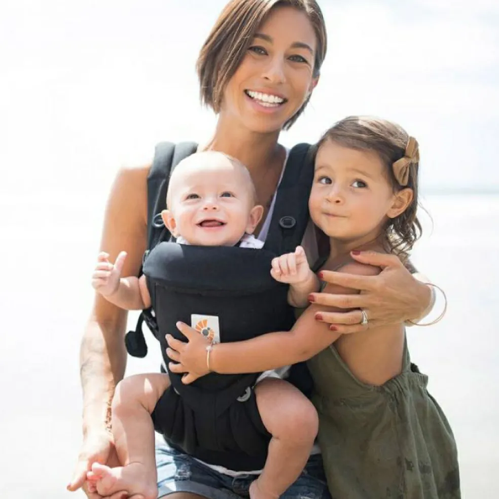 Porte bébé Omni 360 noir intense