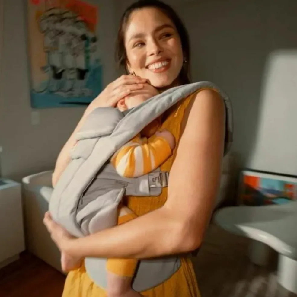 Porte bébé Omni Deluxe Mesh Gris Clair