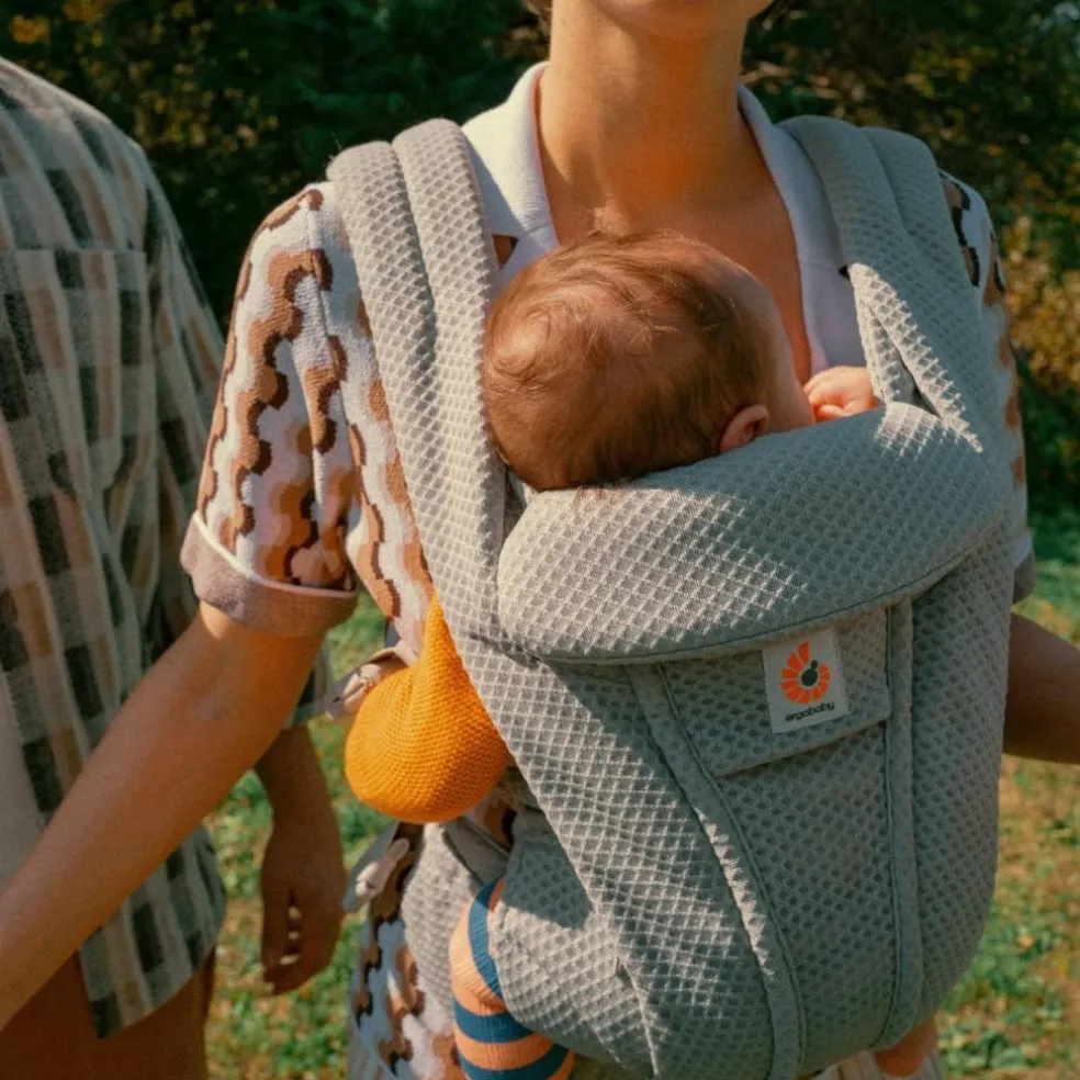 Porte bébé Omni Deluxe Mesh Gris Clair