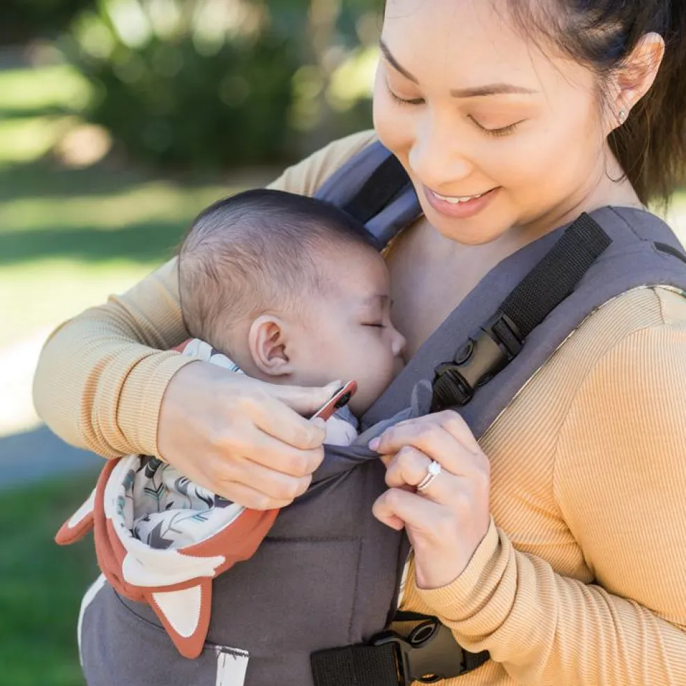 Porte-bébé Cuddle Up Fox avec capuche
