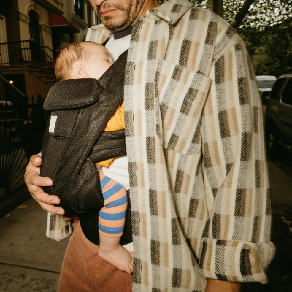 Porte-bébé Omni Deluxe Mesh Onyx Black