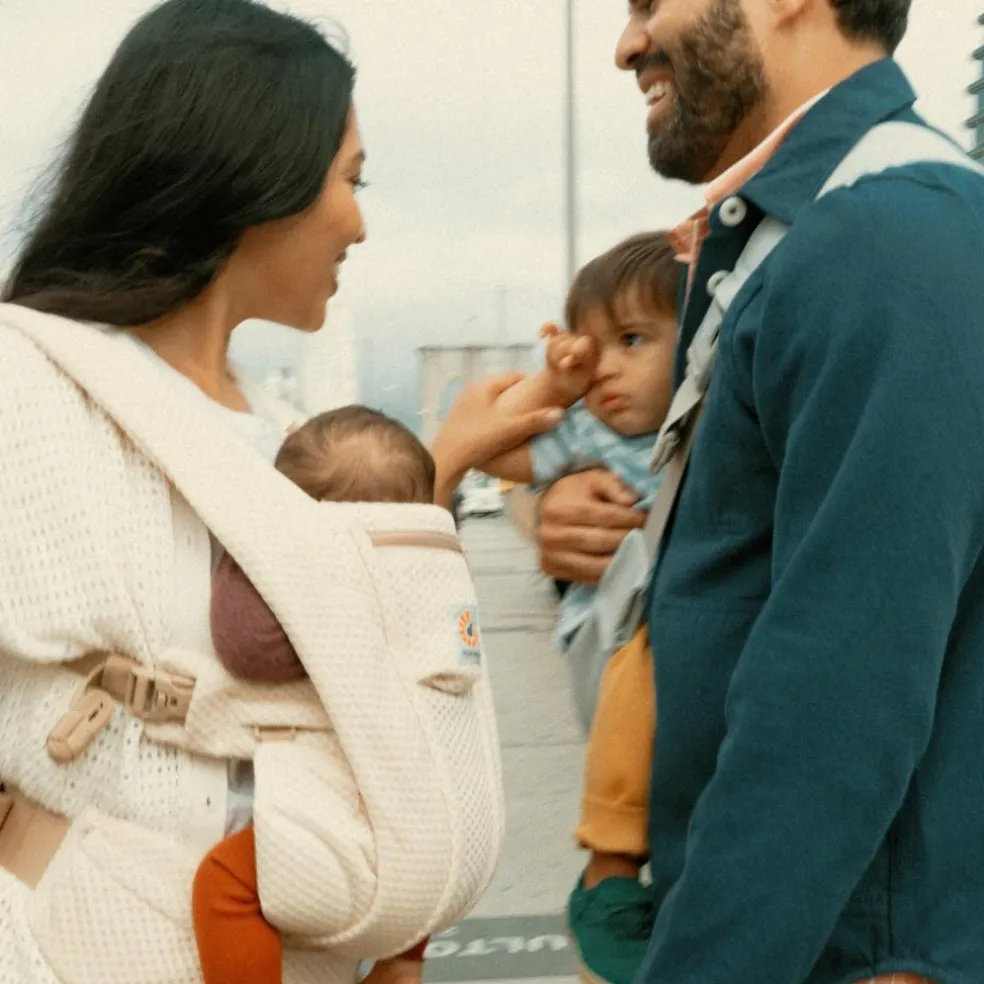 Porte-bébé Omni Deluxe Mesh Natural Beige