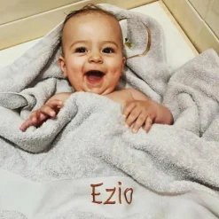 Serviette de bain grise ours personnalisable (50 x 100 cm)