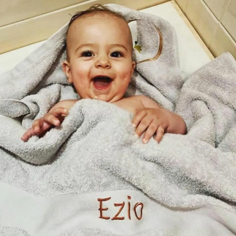 Serviette de bain grise ours personnalisable (50 x 100 cm)