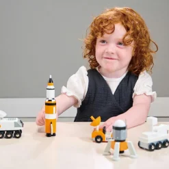 Set de 5 véhicules voyageurs de l'espace en bois