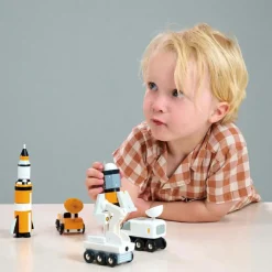 Set de 5 véhicules voyageurs de l'espace en bois
