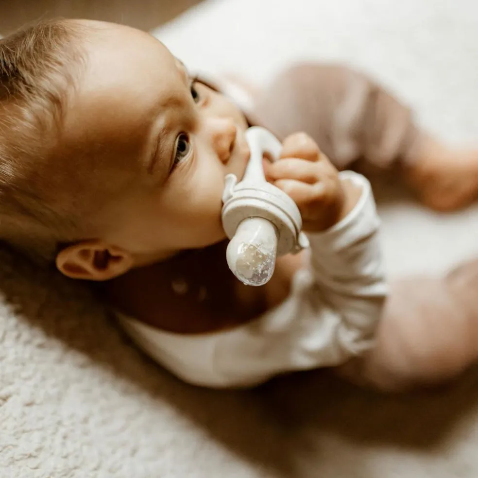 Sucette grignoteuse Argile avec 4 embouts