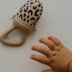 Sucette grignoteuse Sauvage avec 4 embouts