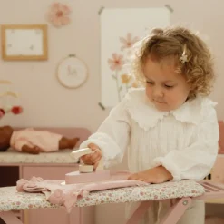 Table de repassage en bois