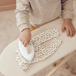 Table et fer à repasser en bois Kid's Hub