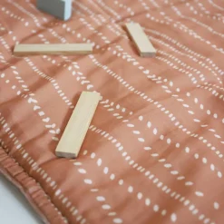 Tapis de jeu carré Nepo Terracotta (100 x 100 cm)