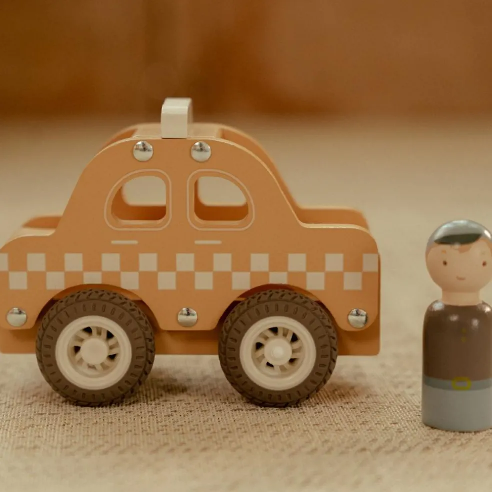 Taxi en bois