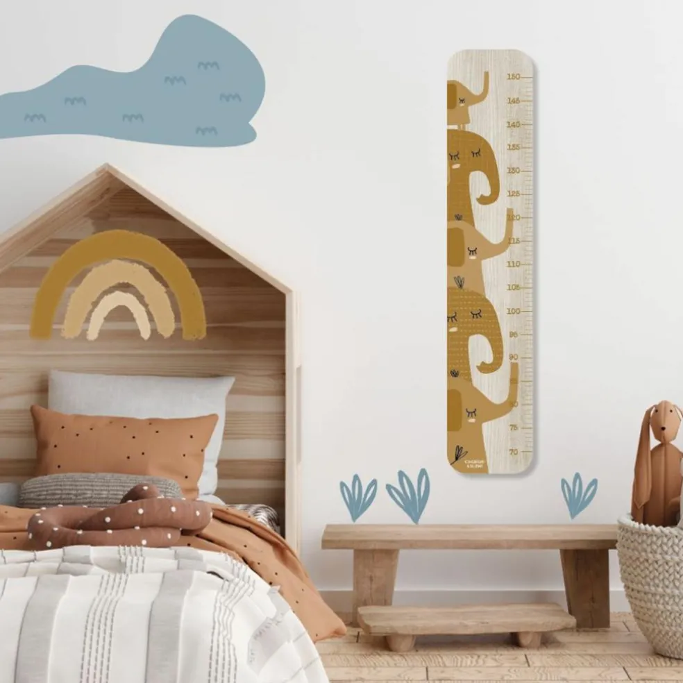 Toise en bois Isidore éléphant caramel personnalisable