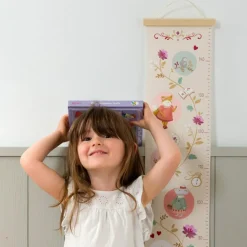 Toise Zoé prend le thé