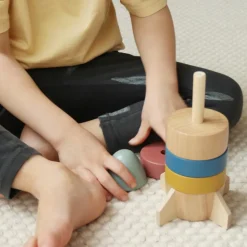 Tour à empiler en bois Fusée