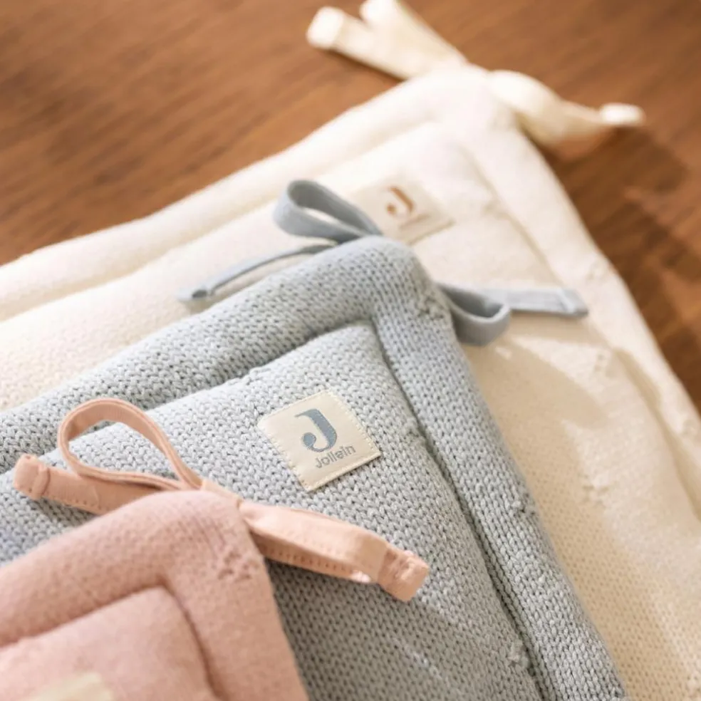 Tour de lit Cosy Knit Wild Rose (pour lits 60 x 120 ou 70 x 140 cm)