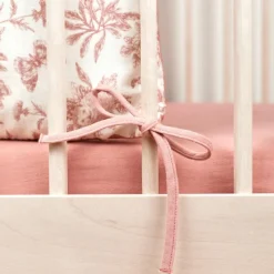 Tour de lit réversible Toile de Jouy (pour lits 60 x 120 cm et 70 x 140 cm)