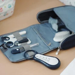 Trousse de toilette nomade night blue (9 accessoires)