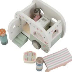 Voiture avec caravane